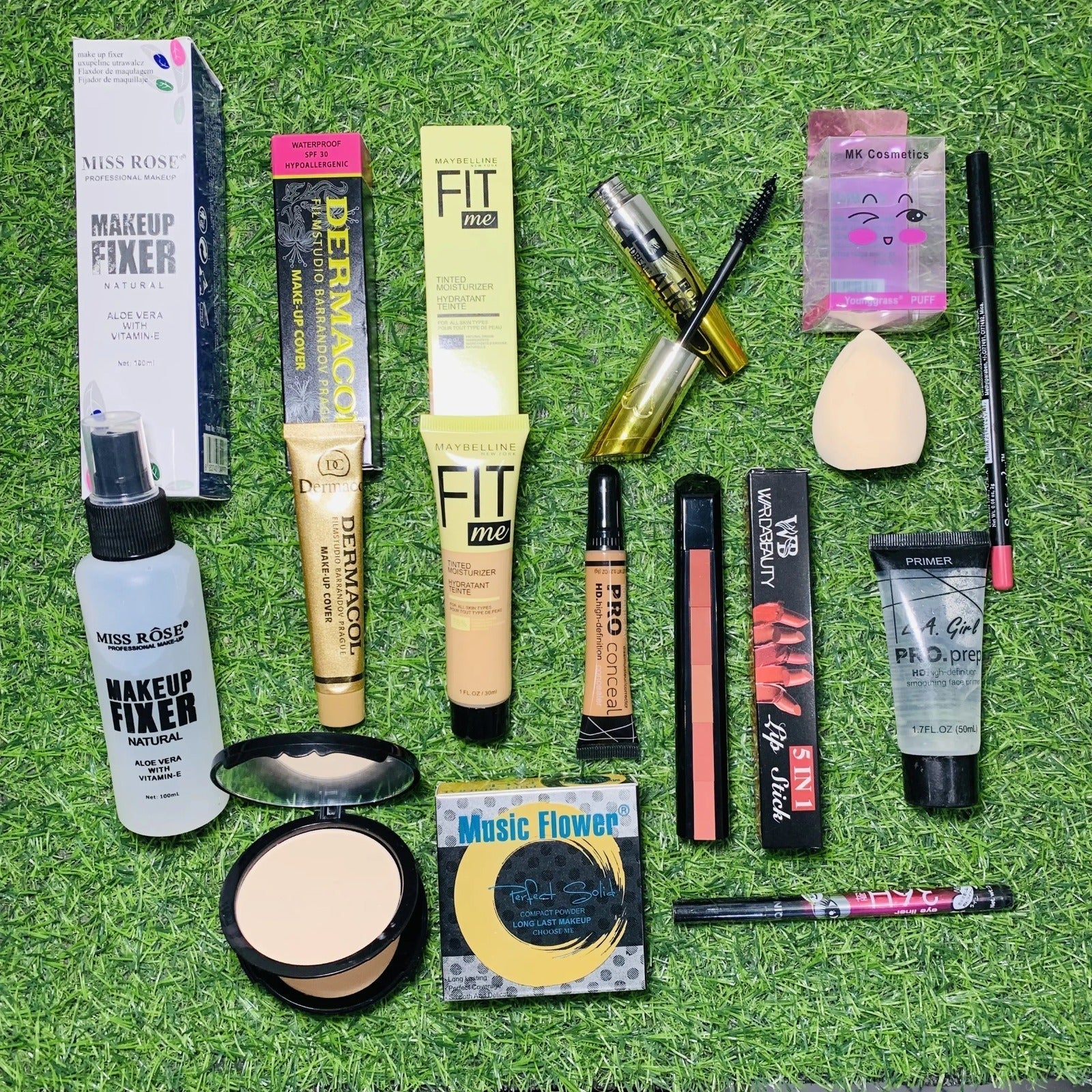 Everyday to Event Makeup Deal – 16 - Piece Complete Makeup Kit with Fixer, Base & Lip Essentials - Beauty Glams