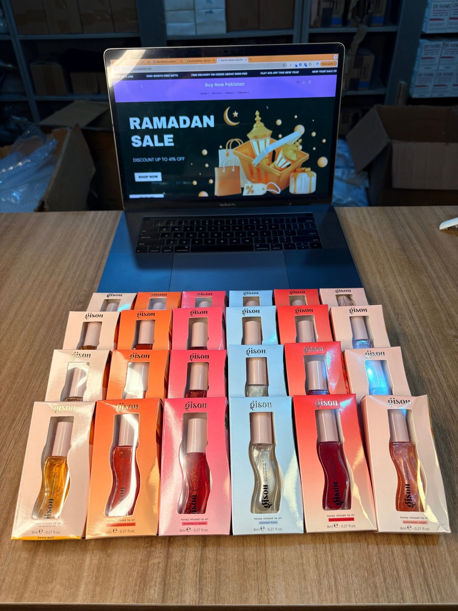 Gisou - Honey Infused Lip Oil - Beauty Glams