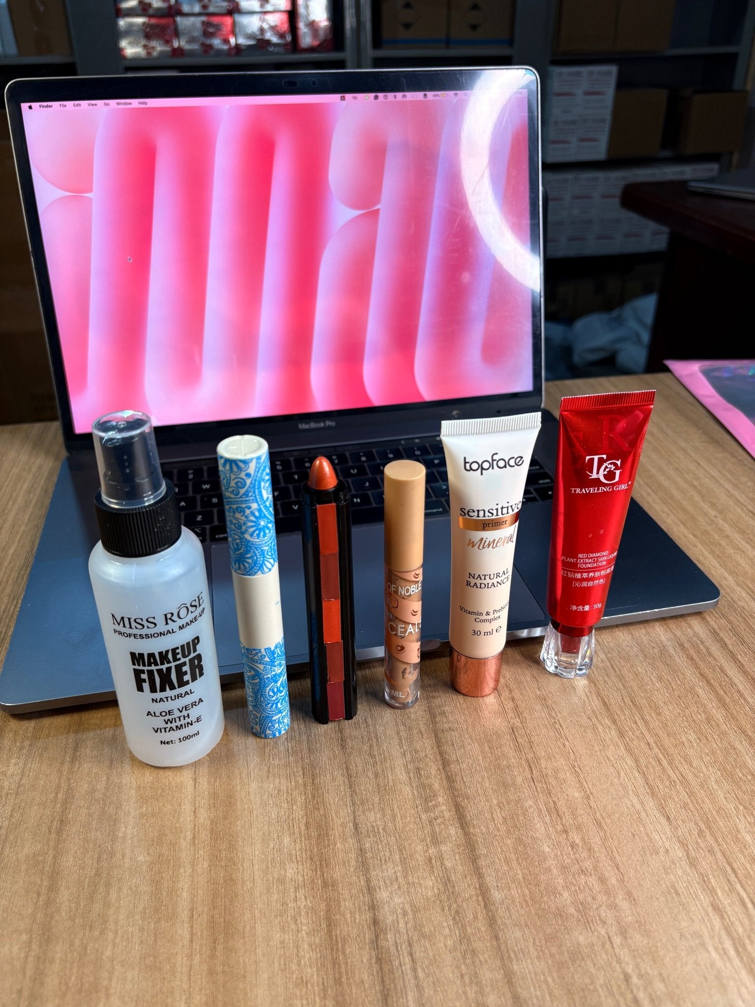 Gloss and Glow Kit - Beauty Glams